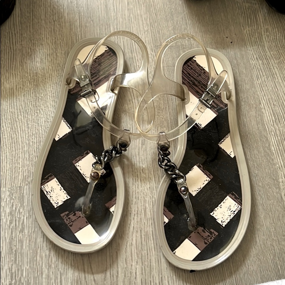 Burberry woman’s jelly sandals